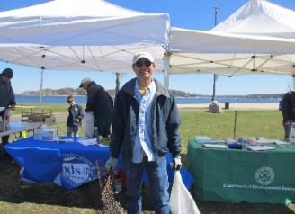 Oyster Bay Cleanup Day